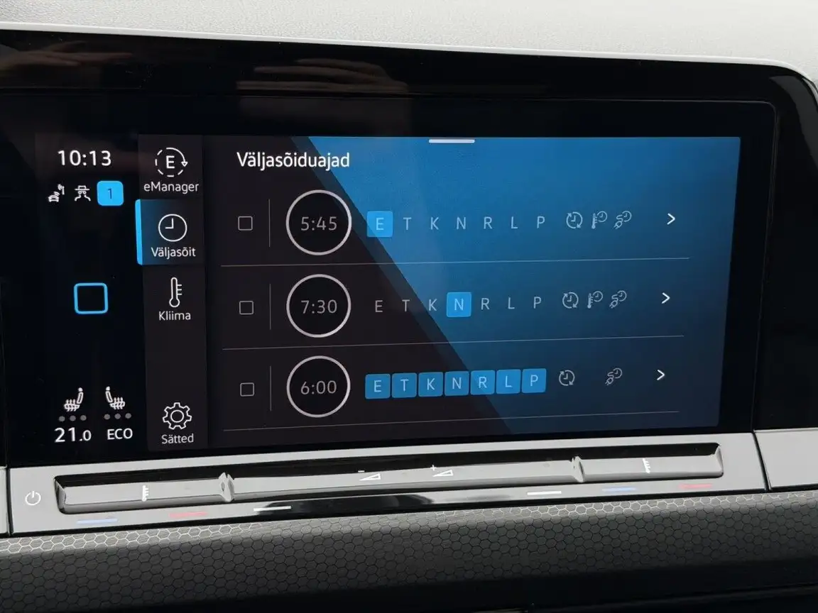 VOLKSWAGEN GOLF