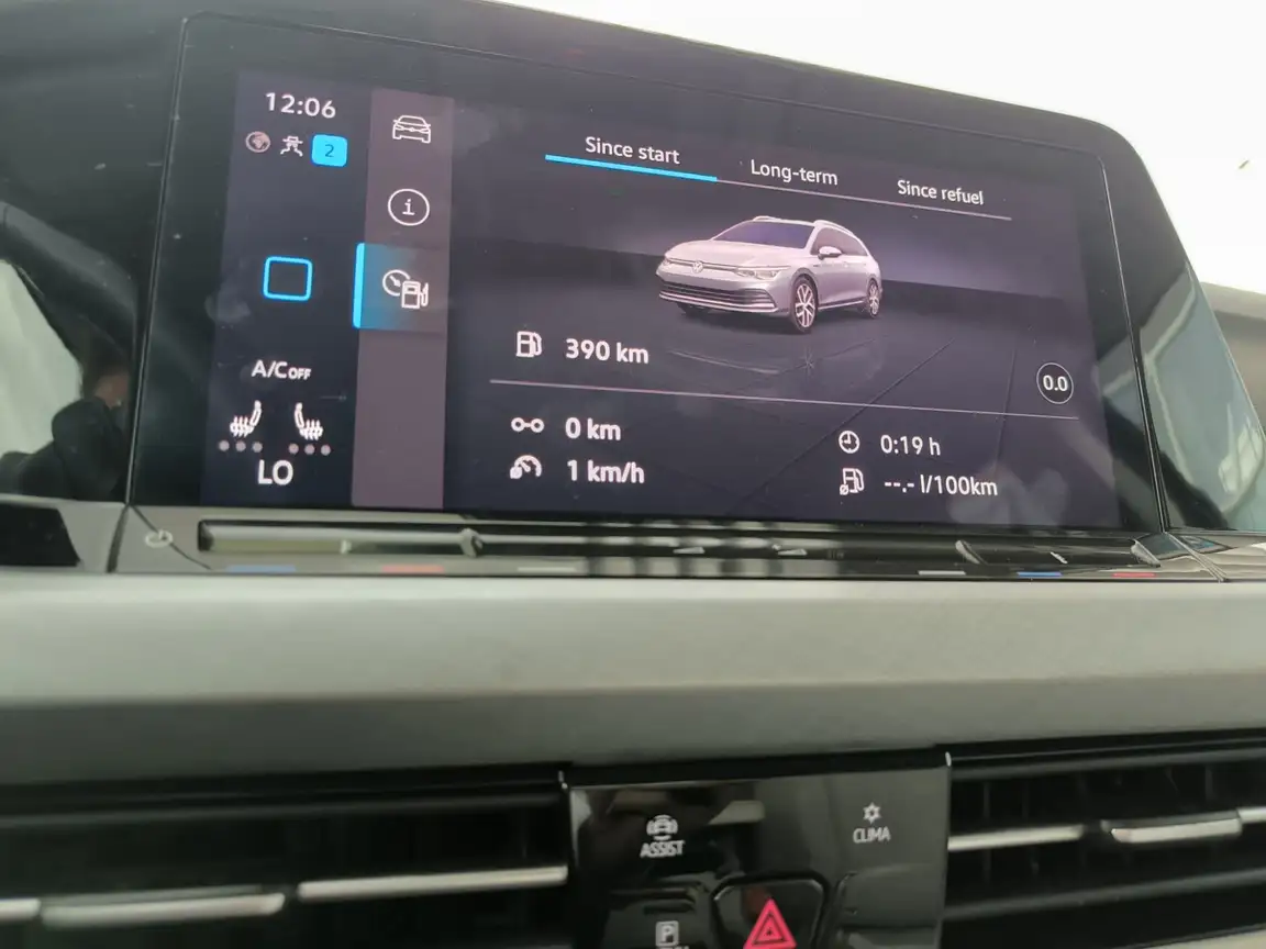 VOLKSWAGEN GOLF