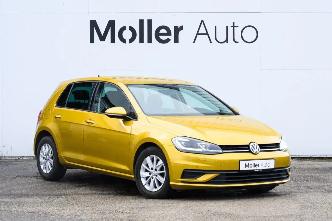 VOLKSWAGEN GOLF