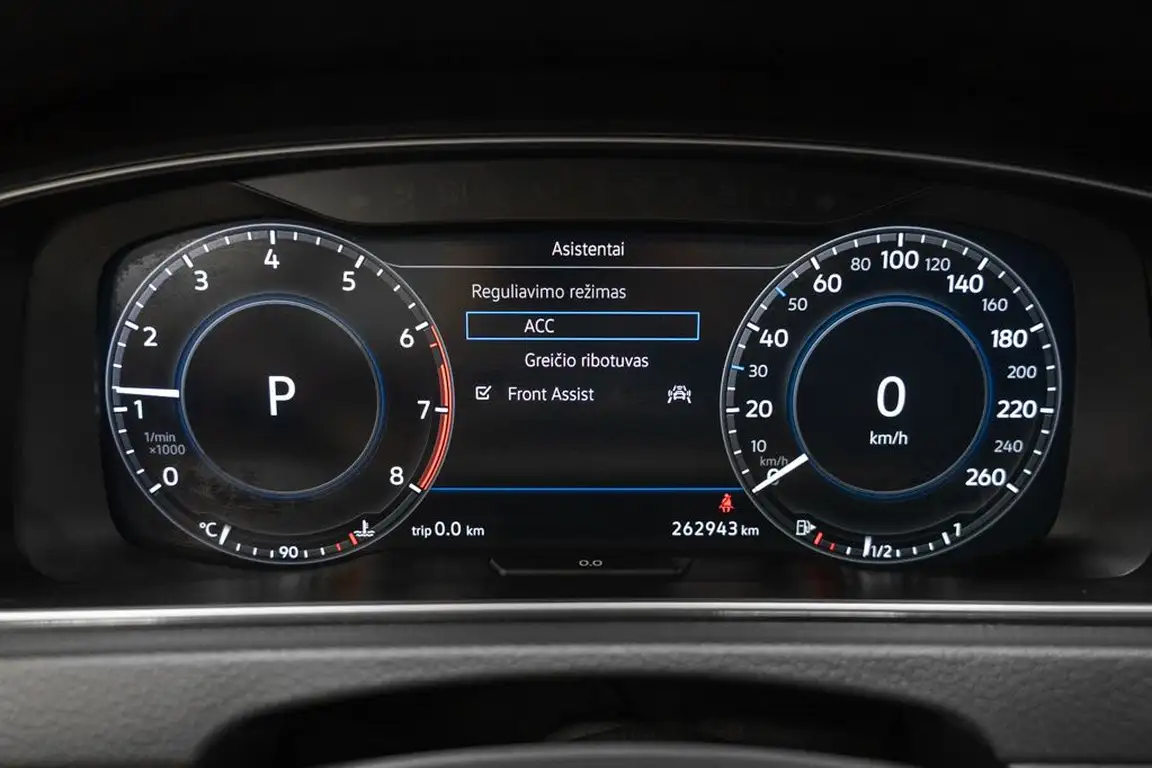 VOLKSWAGEN GOLF
