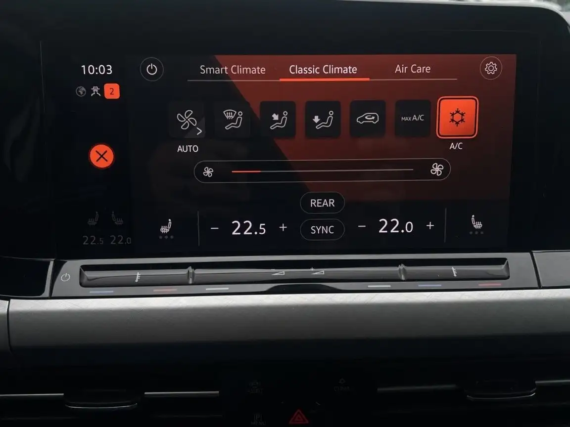 VOLKSWAGEN GOLF