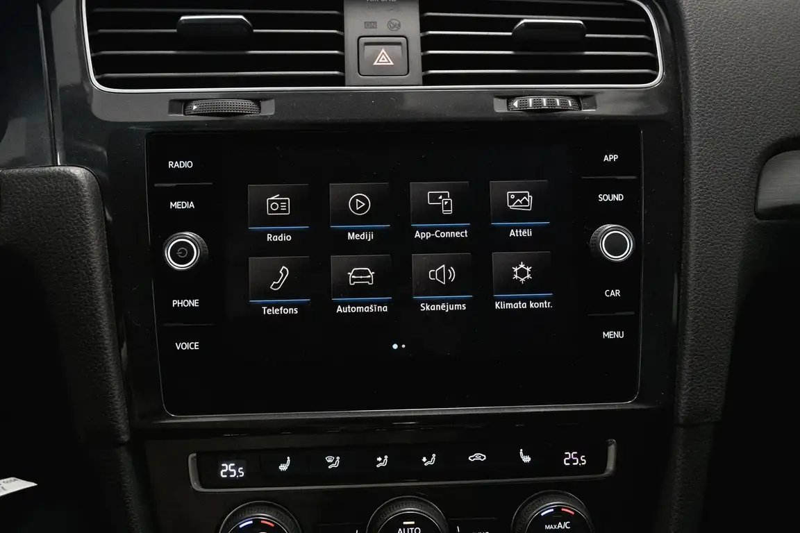 VOLKSWAGEN GOLF