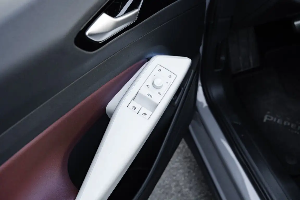 VOLKSWAGEN ID.5