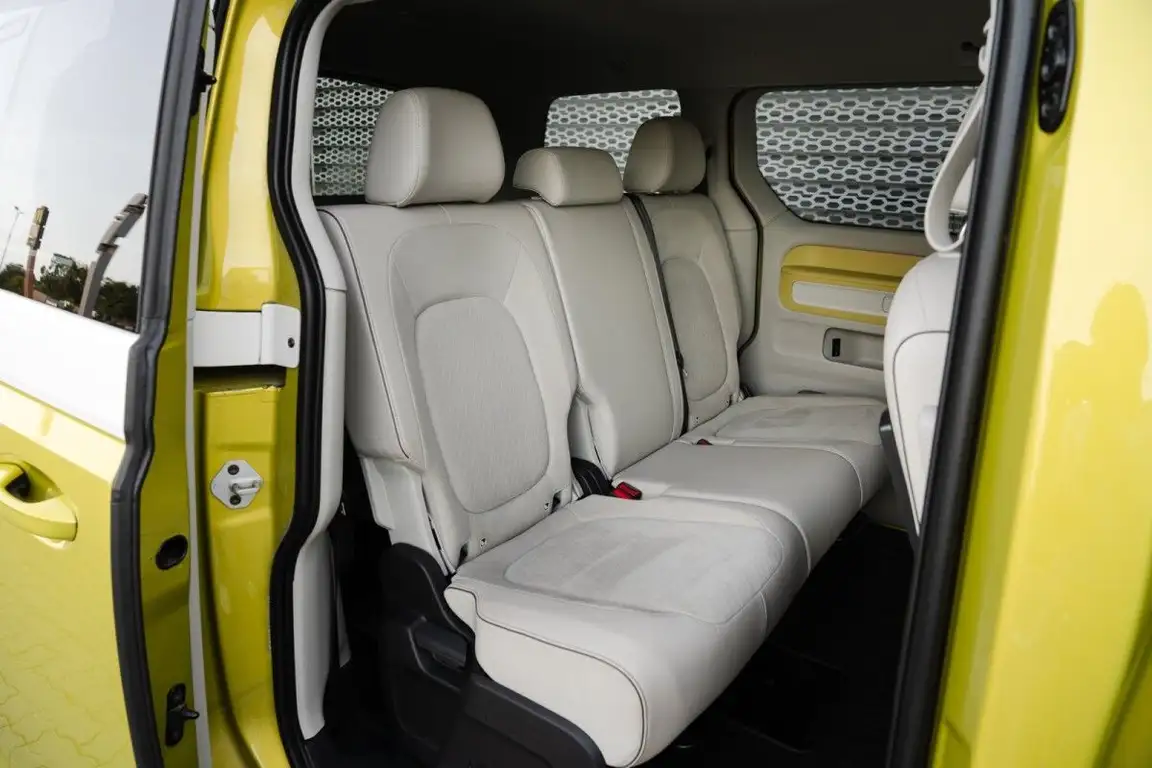 VOLKSWAGEN ID. BUZZ