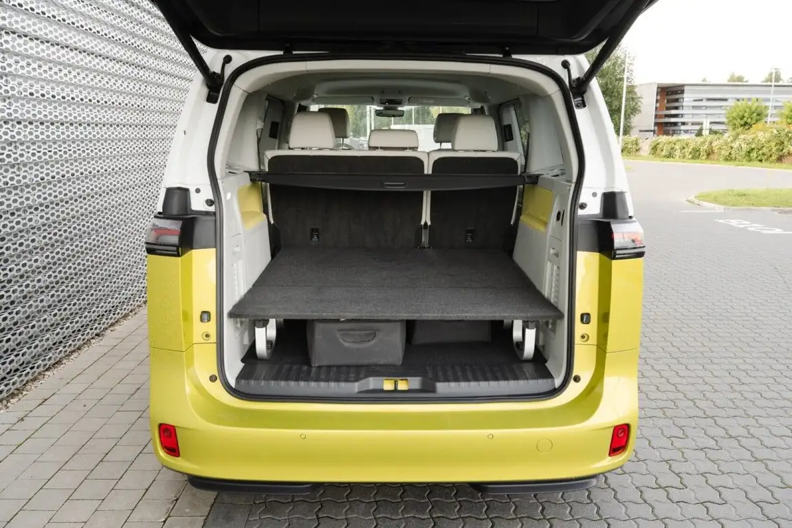 VOLKSWAGEN ID. BUZZ