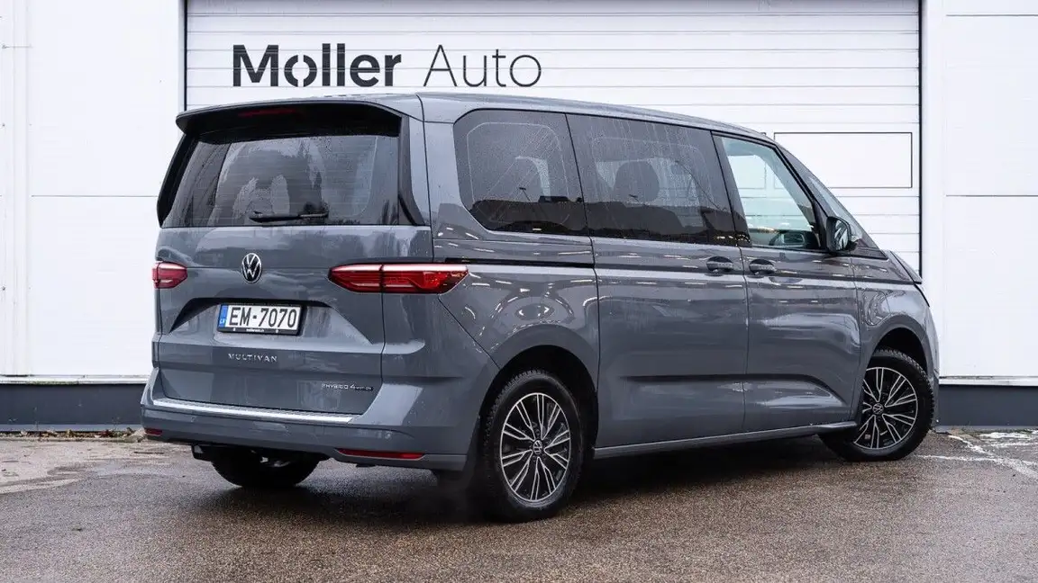 VOLKSWAGEN MULTIVAN