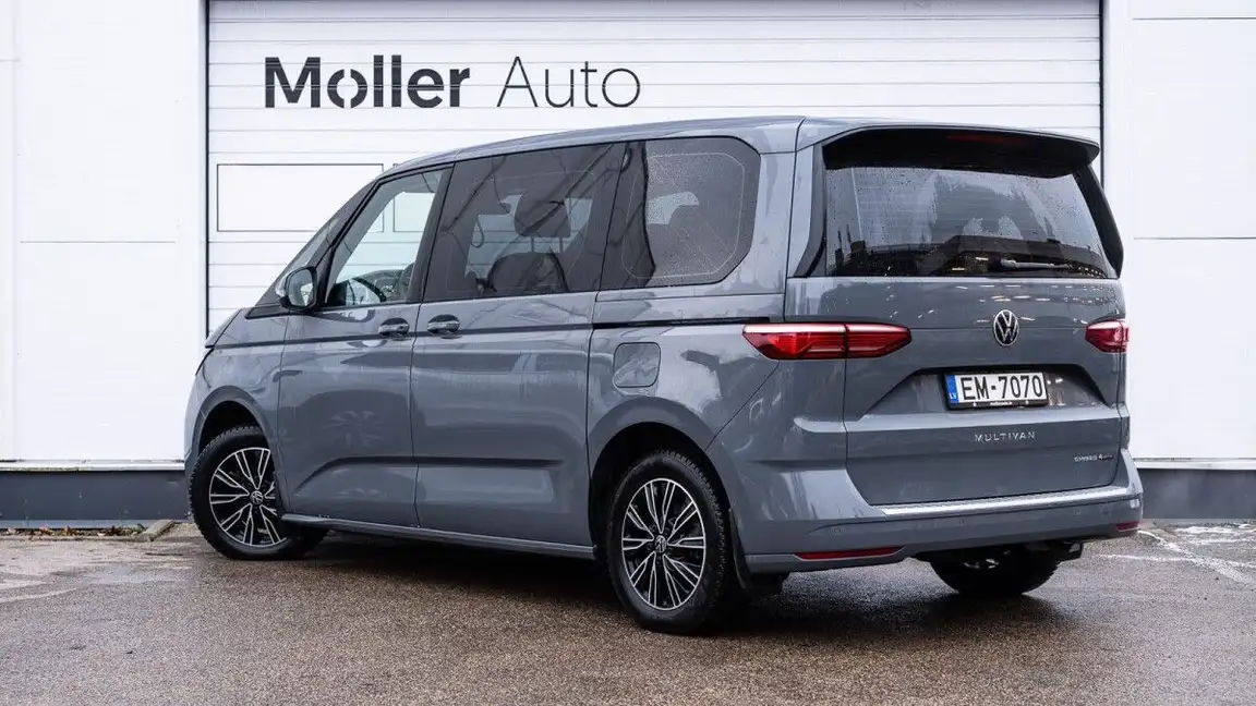 VOLKSWAGEN MULTIVAN