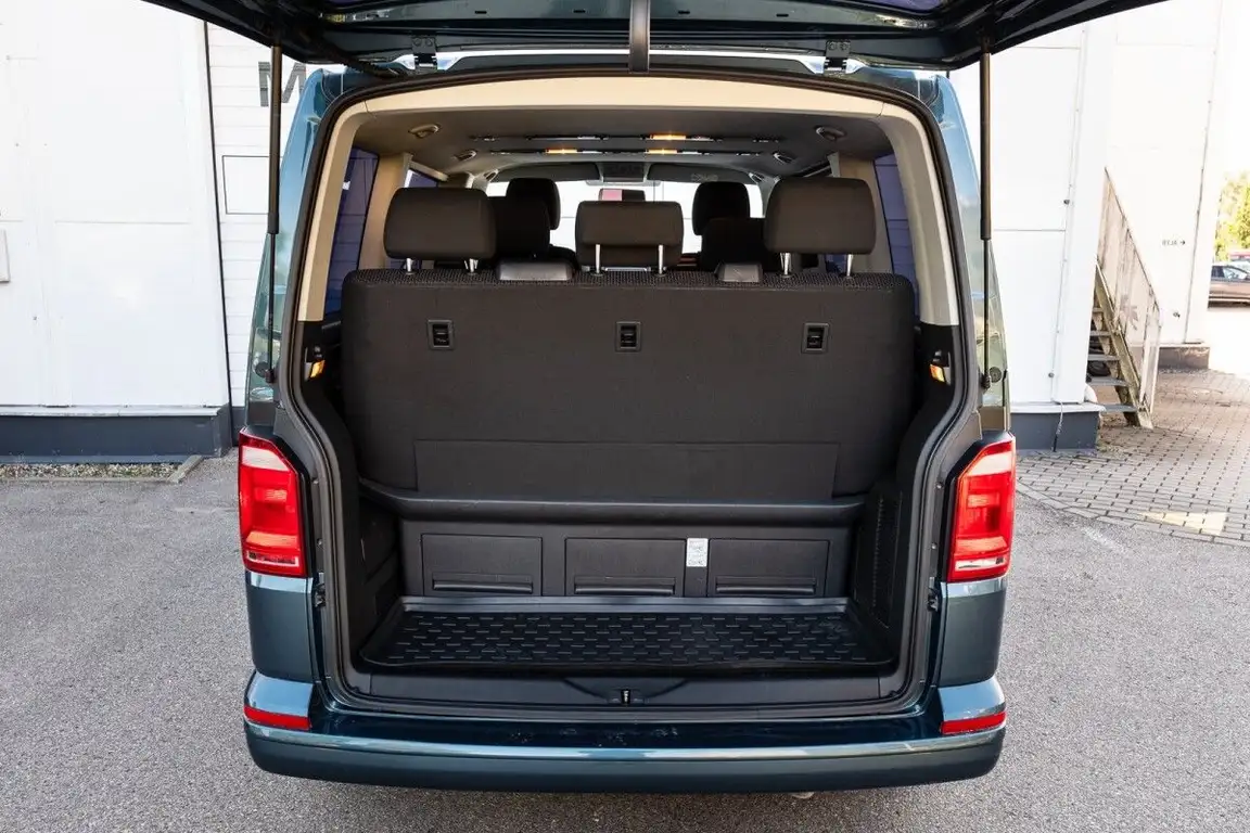 VOLKSWAGEN MULTIVAN