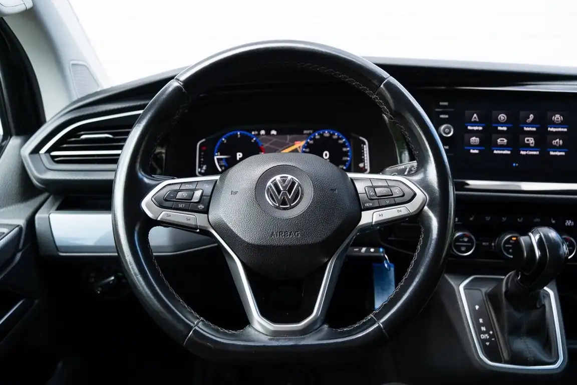 VOLKSWAGEN MULTIVAN
