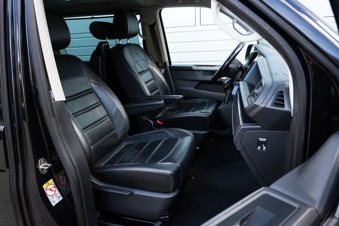 VOLKSWAGEN MULTIVAN