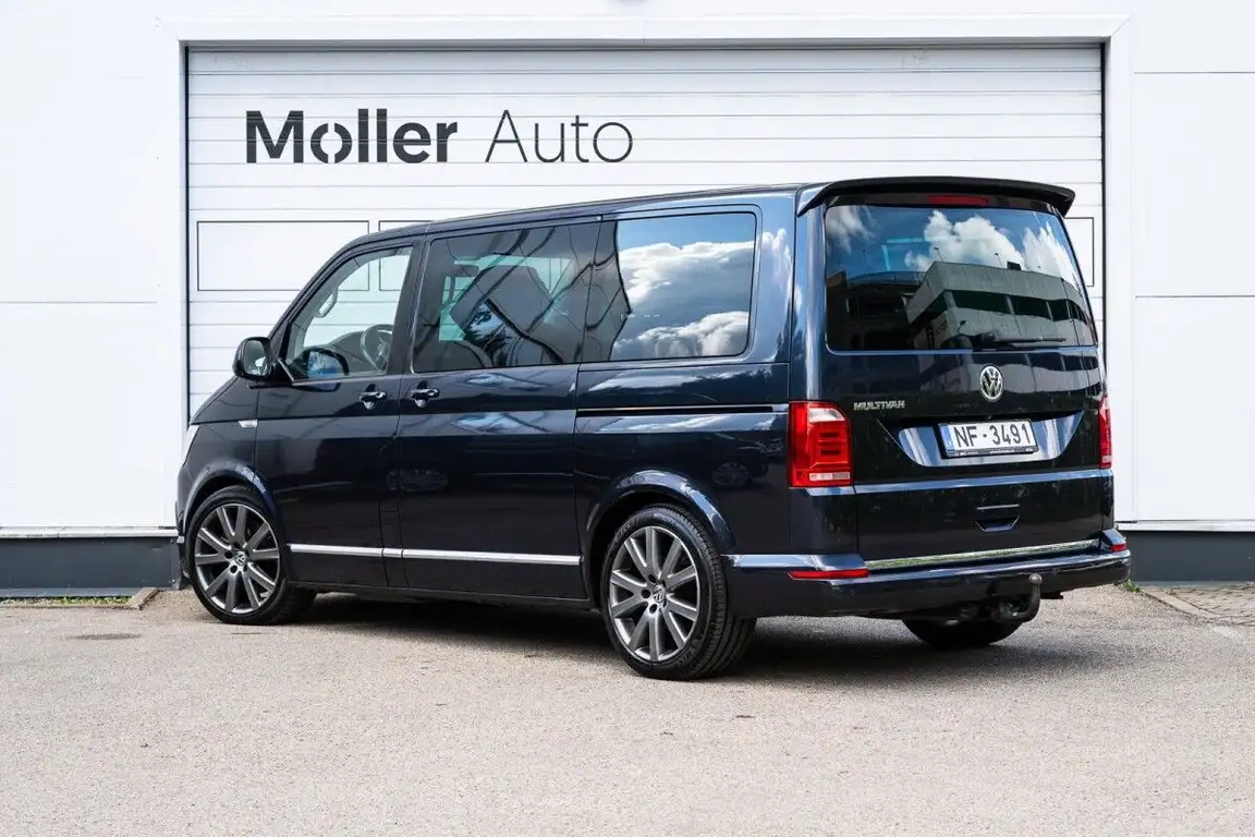 VOLKSWAGEN MULTIVAN
