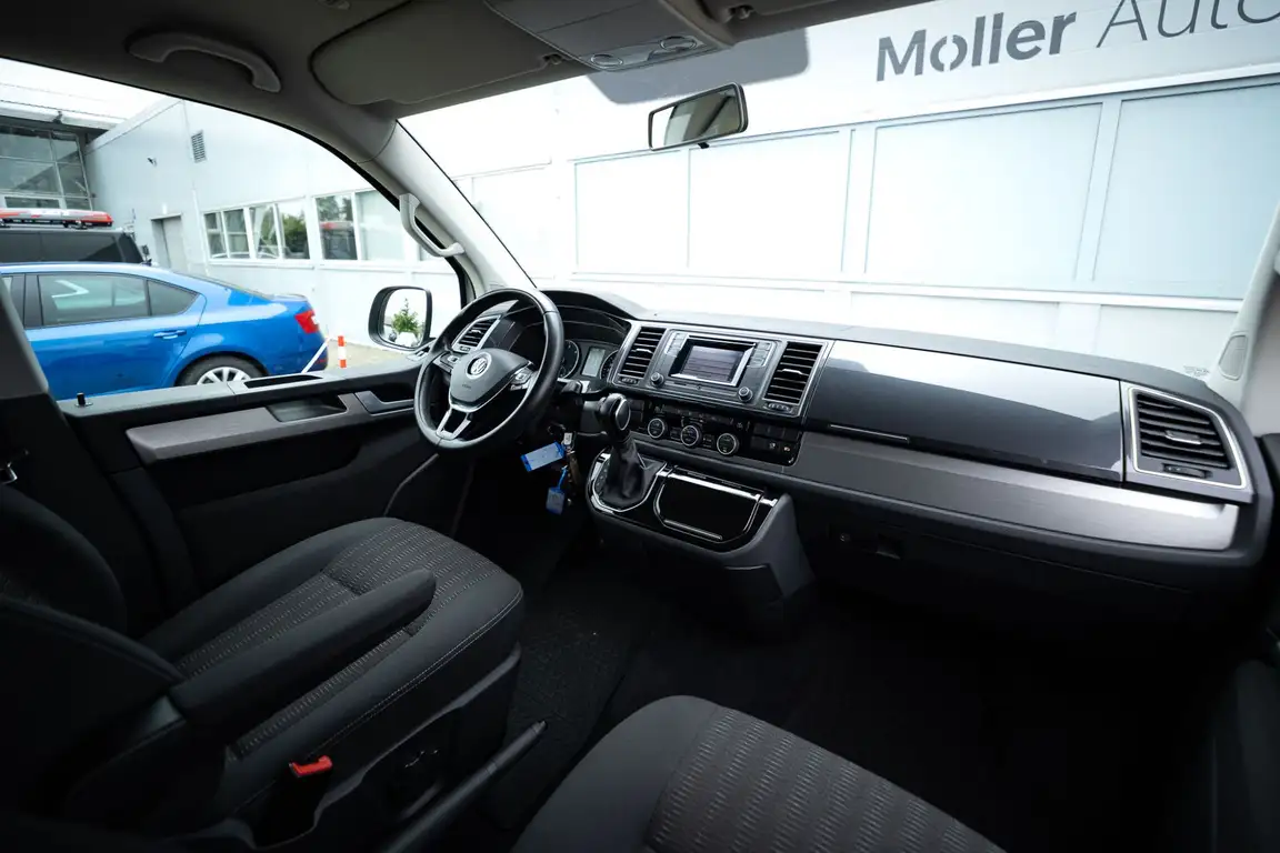 VOLKSWAGEN MULTIVAN