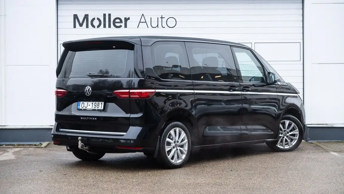 VOLKSWAGEN MULTIVAN