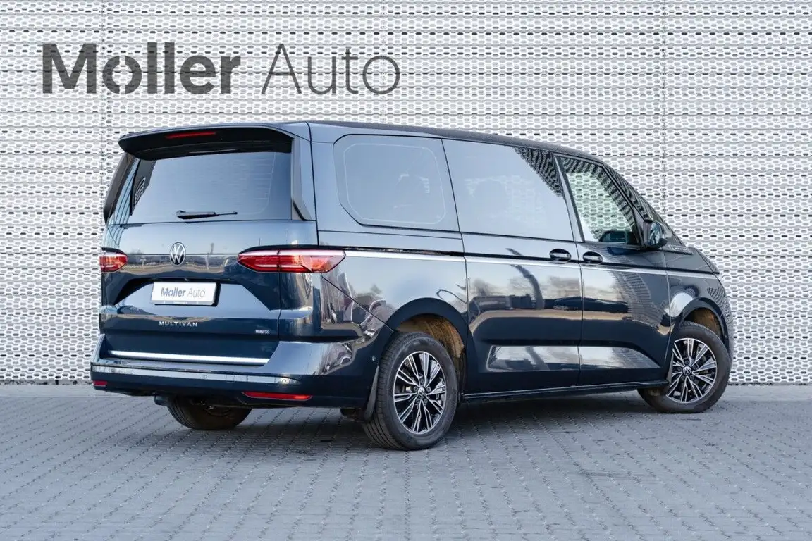 VOLKSWAGEN MULTIVAN
