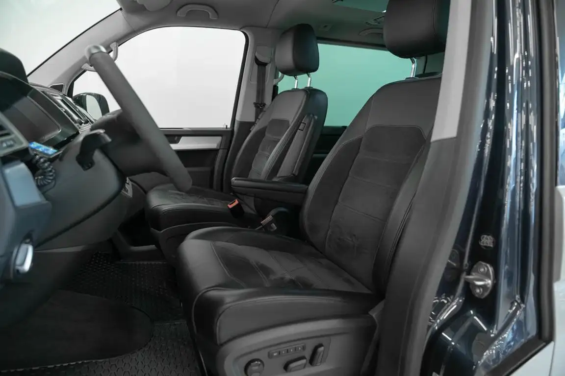 VOLKSWAGEN MULTIVAN