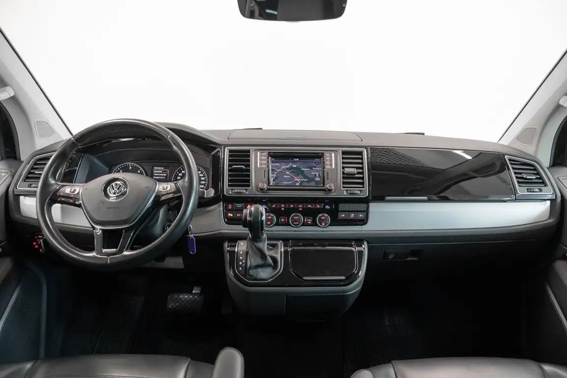 VOLKSWAGEN MULTIVAN