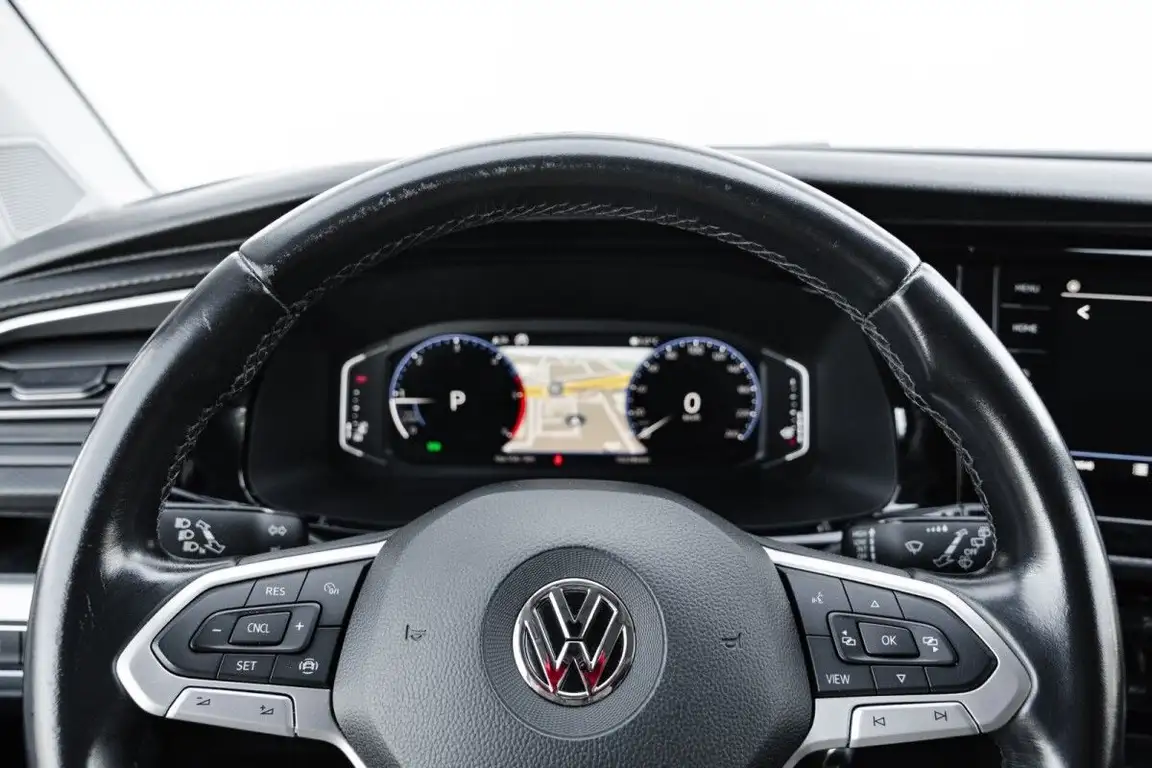 VOLKSWAGEN MULTIVAN