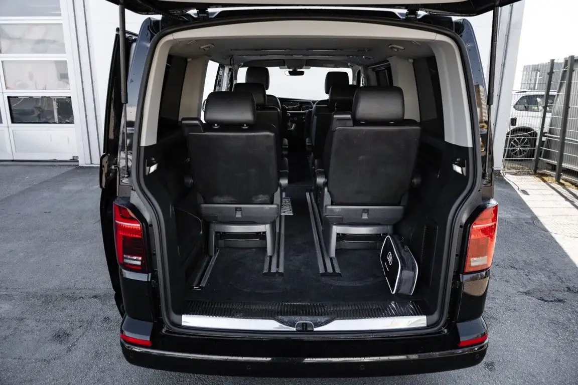 VOLKSWAGEN MULTIVAN