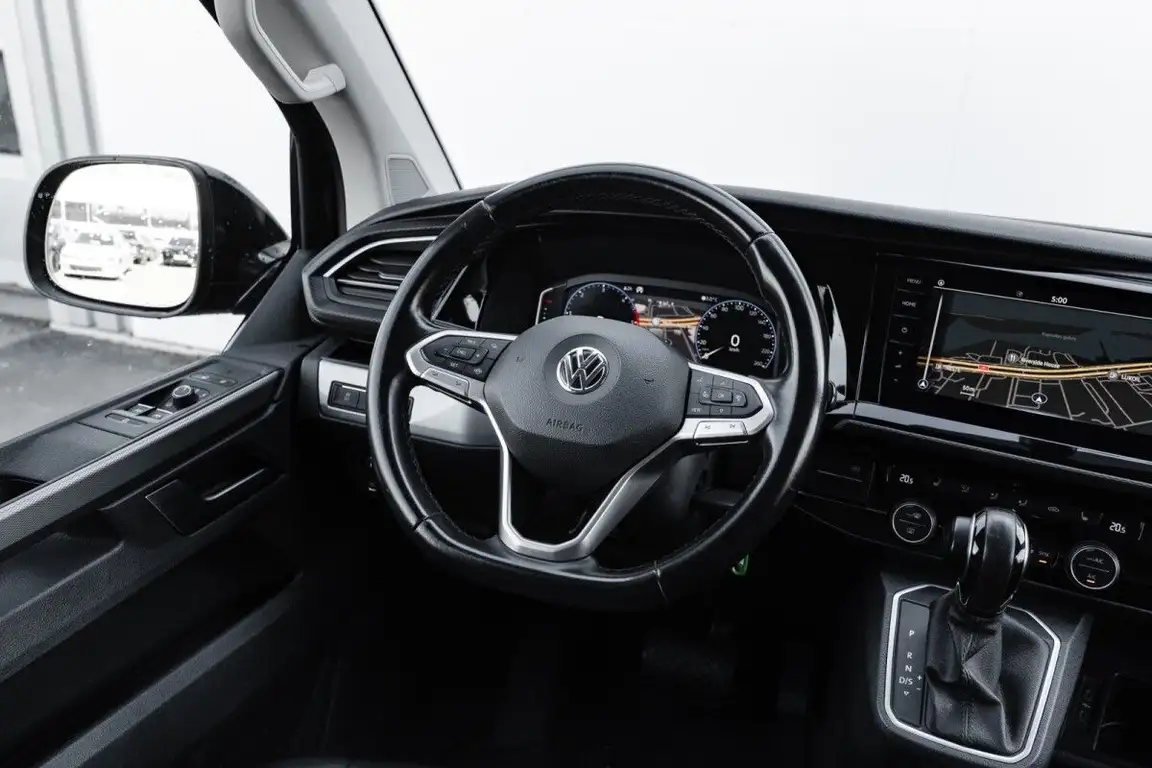 VOLKSWAGEN MULTIVAN