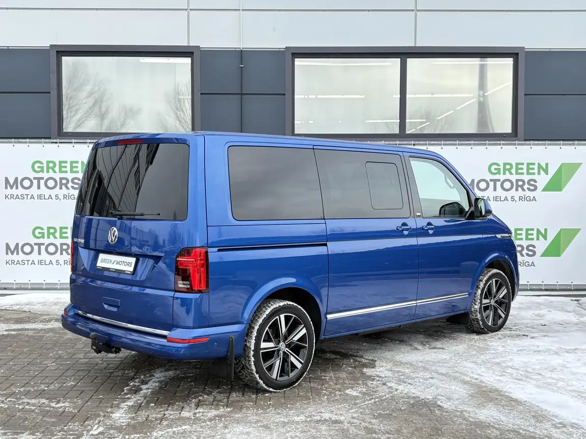 VOLKSWAGEN MULTIVAN