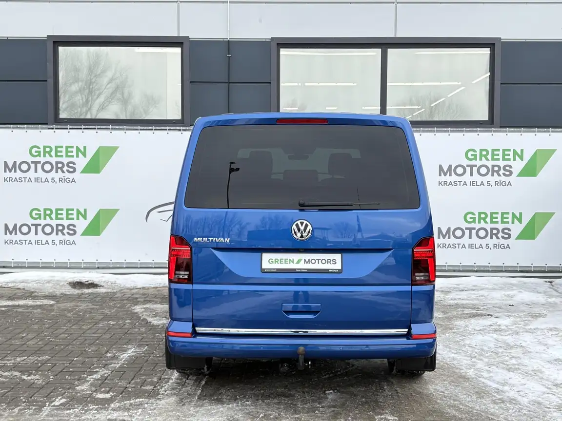 VOLKSWAGEN MULTIVAN