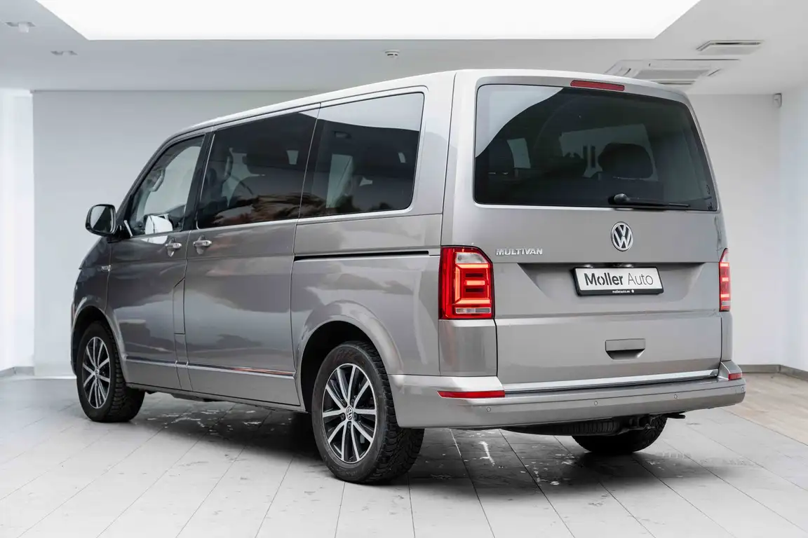 VOLKSWAGEN MULTIVAN