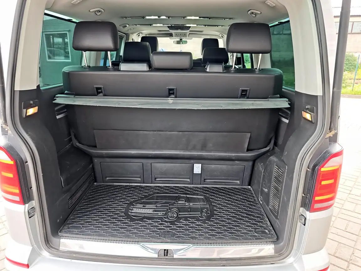 VOLKSWAGEN MULTIVAN