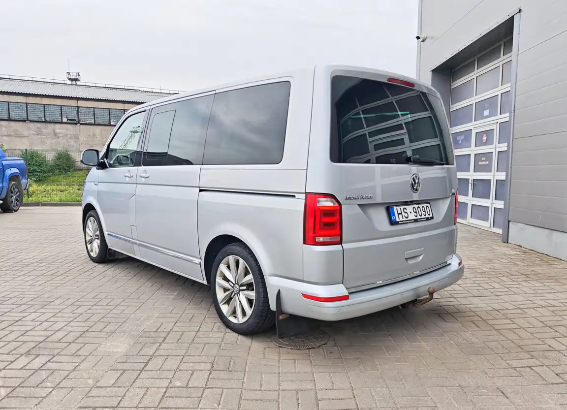 VOLKSWAGEN MULTIVAN