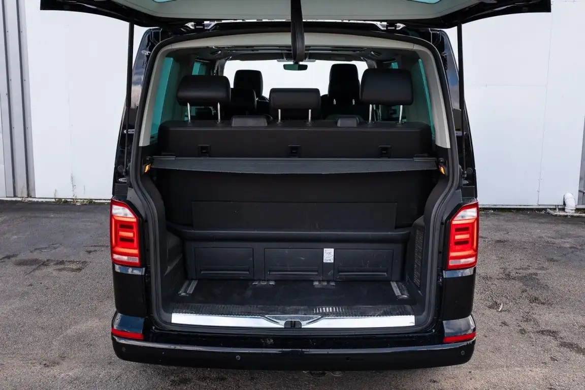 VOLKSWAGEN MULTIVAN