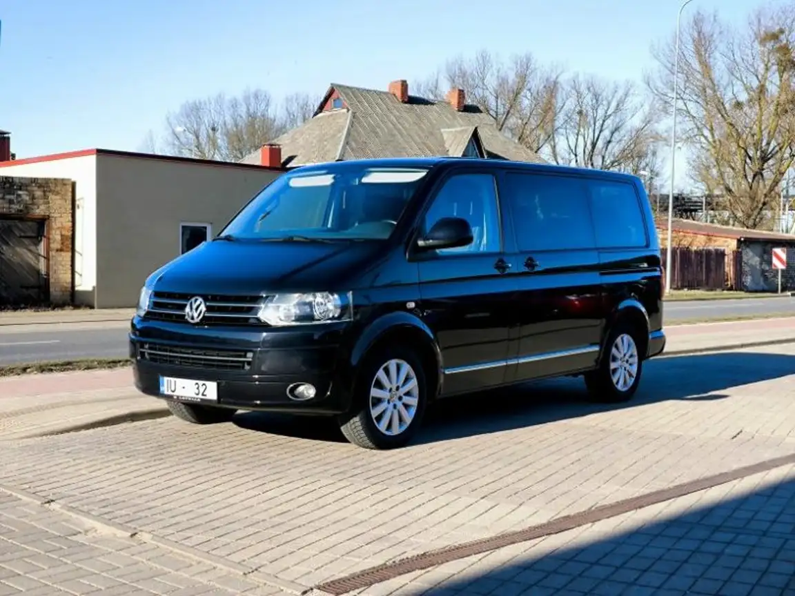 VOLKSWAGEN MULTIVAN