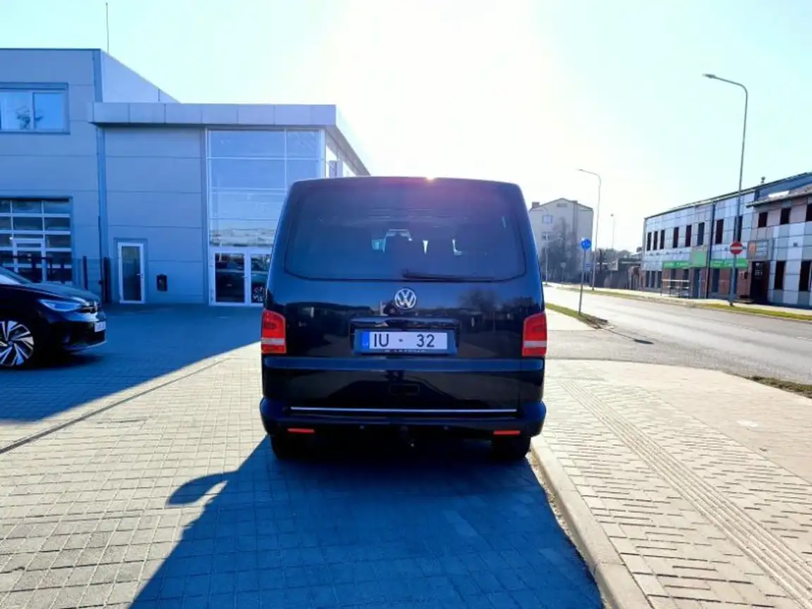 VOLKSWAGEN MULTIVAN