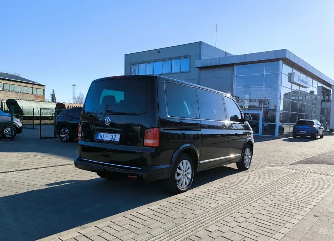 VOLKSWAGEN MULTIVAN