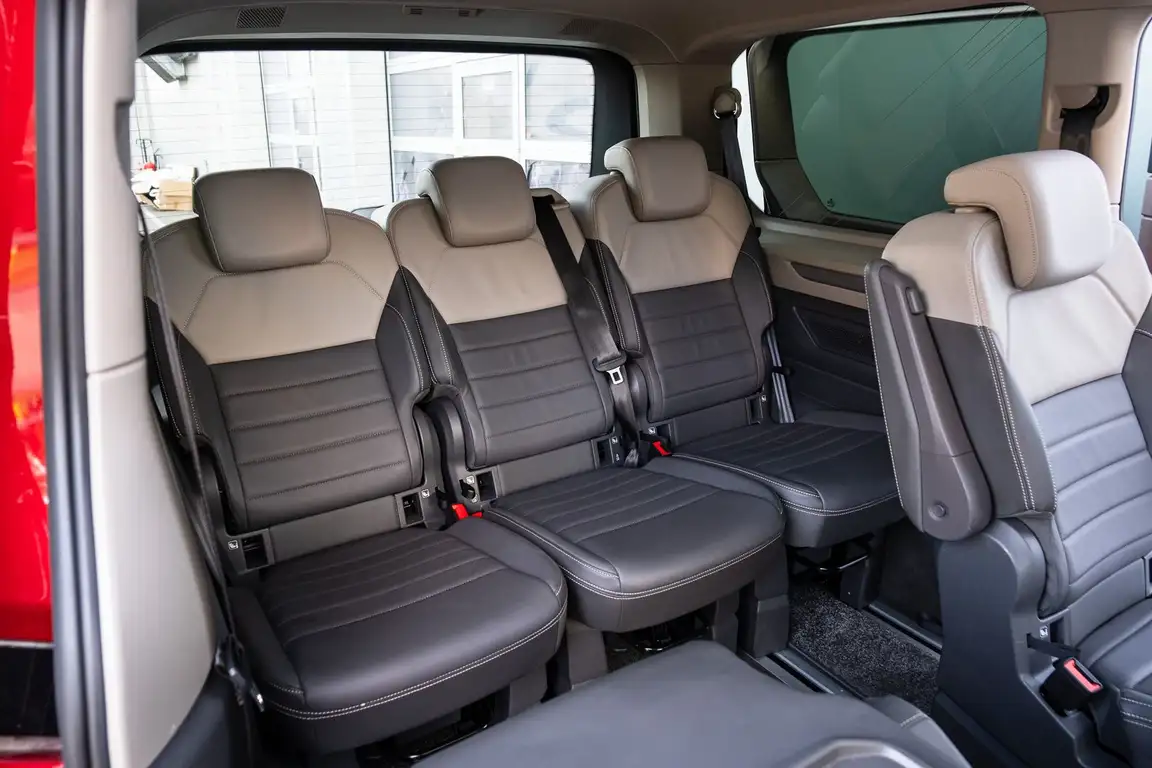 VOLKSWAGEN MULTIVAN