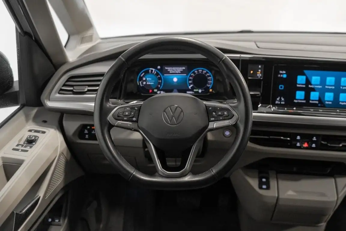 VOLKSWAGEN MULTIVAN