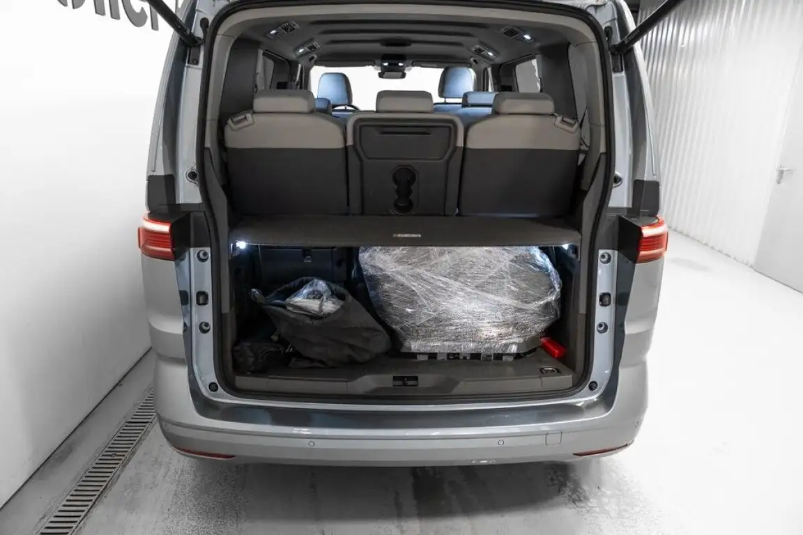 VOLKSWAGEN MULTIVAN