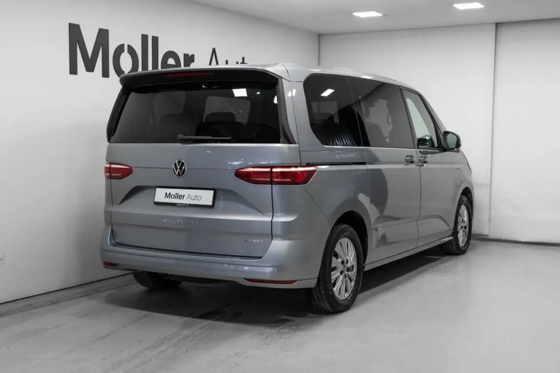 VOLKSWAGEN MULTIVAN