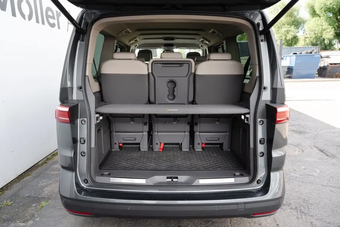 VOLKSWAGEN MULTIVAN