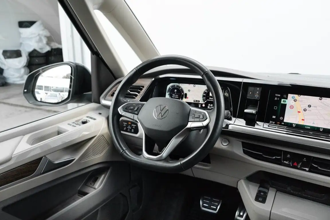 VOLKSWAGEN MULTIVAN