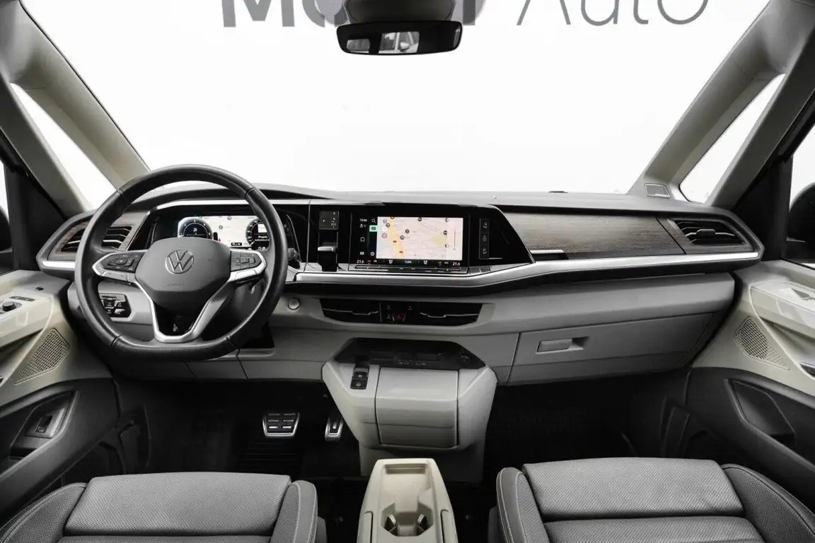 VOLKSWAGEN MULTIVAN