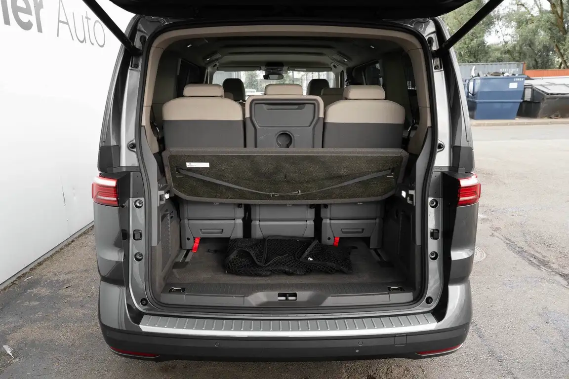 VOLKSWAGEN MULTIVAN