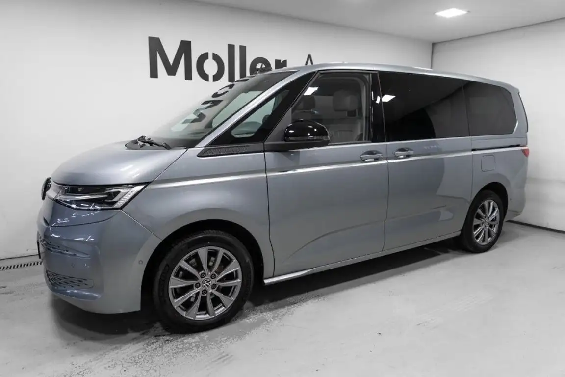 VOLKSWAGEN MULTIVAN
