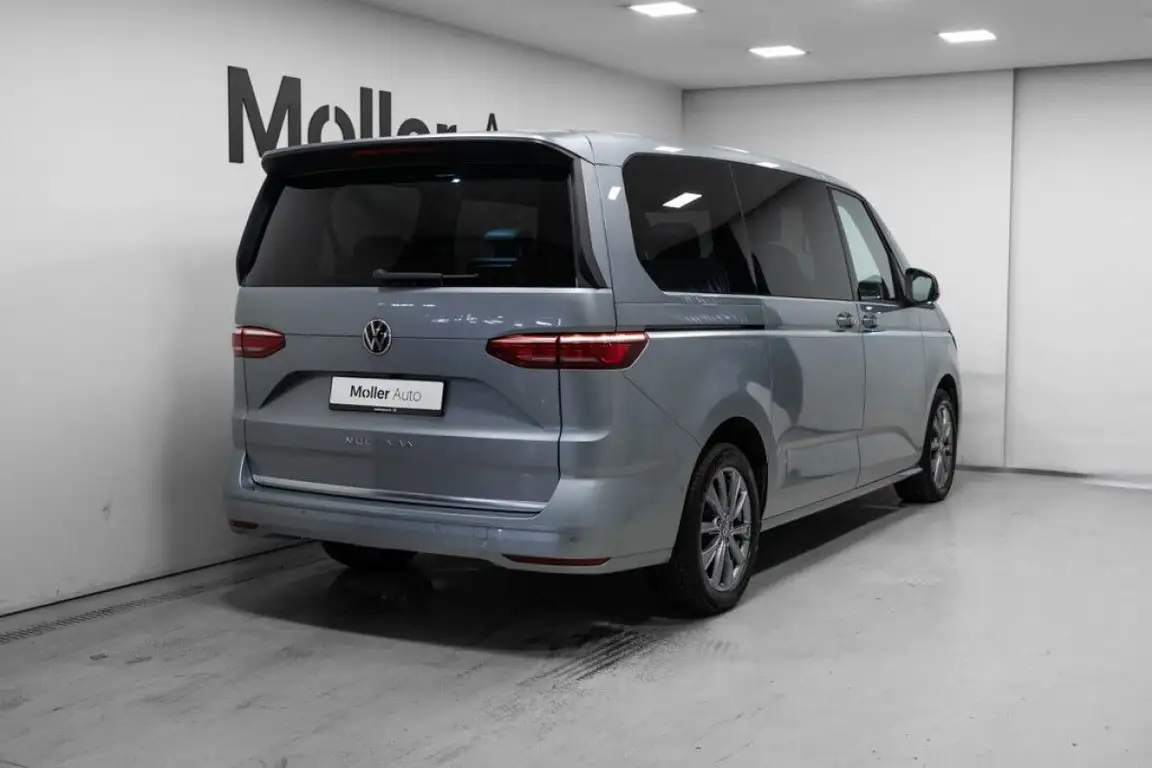 VOLKSWAGEN MULTIVAN