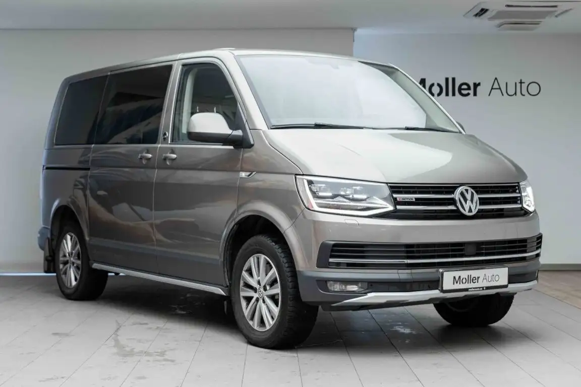 VOLKSWAGEN MULTIVAN