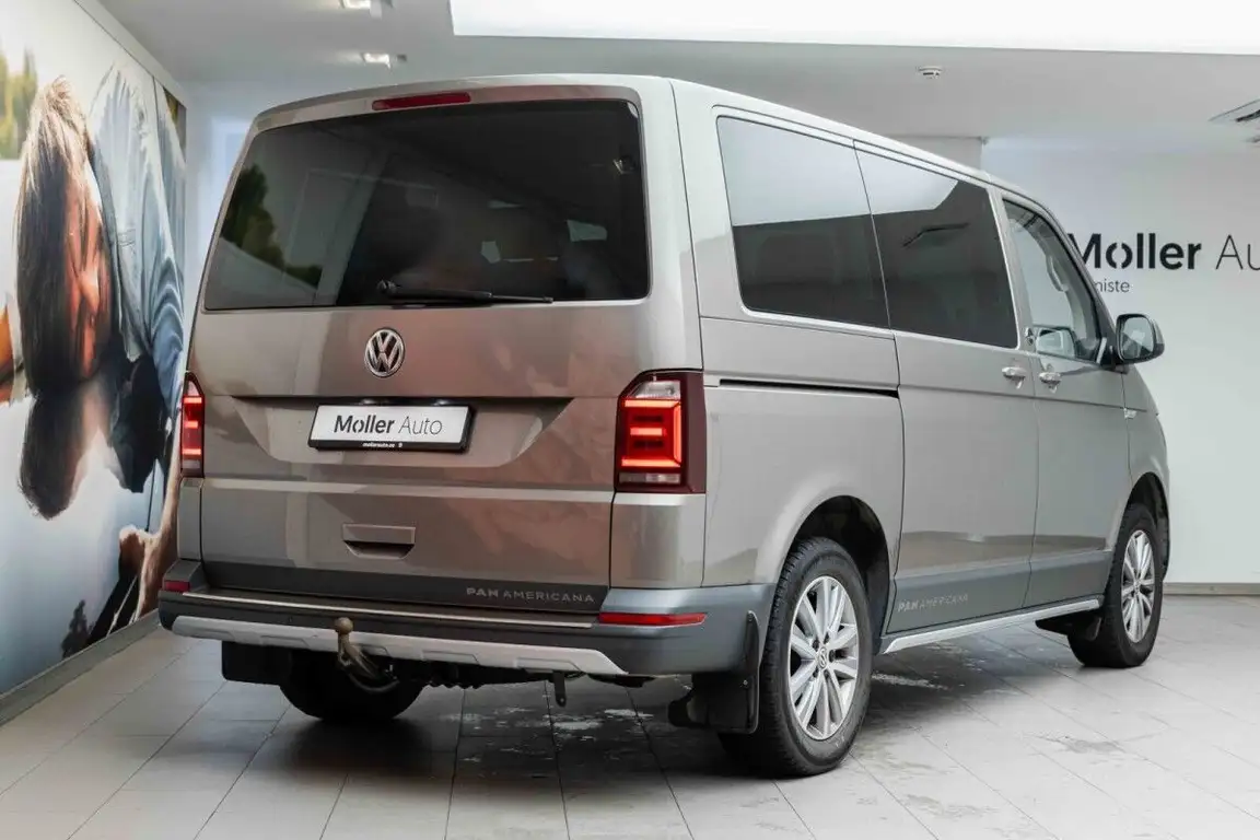 VOLKSWAGEN MULTIVAN