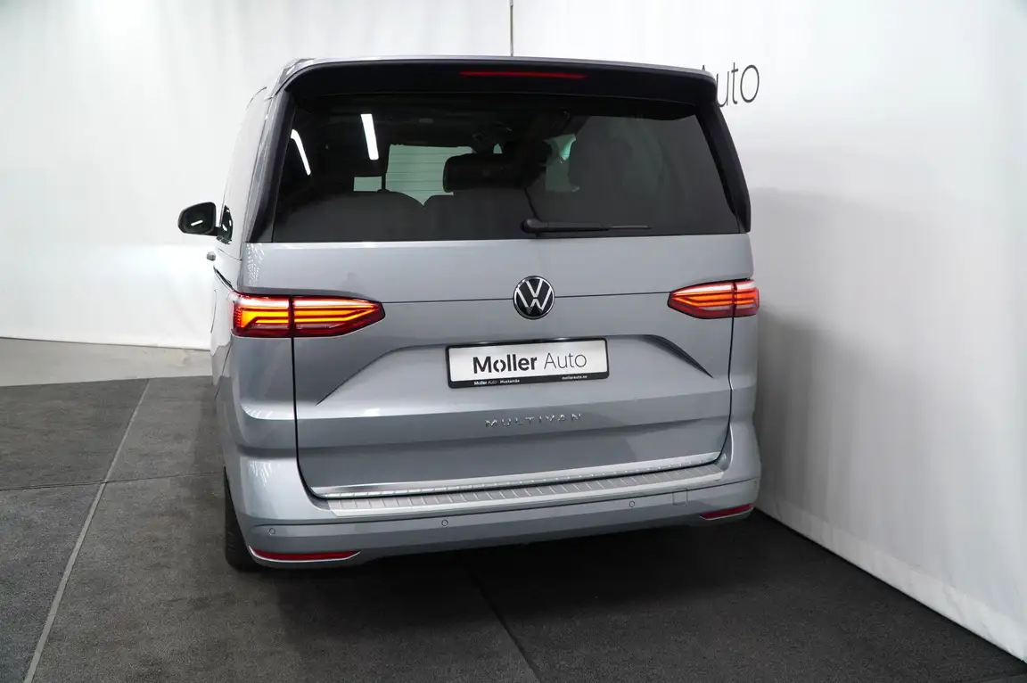 VOLKSWAGEN MULTIVAN