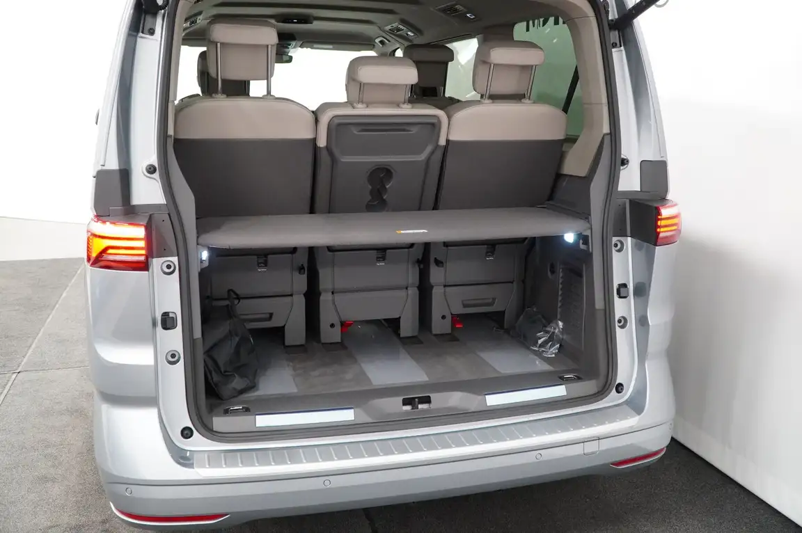 VOLKSWAGEN MULTIVAN