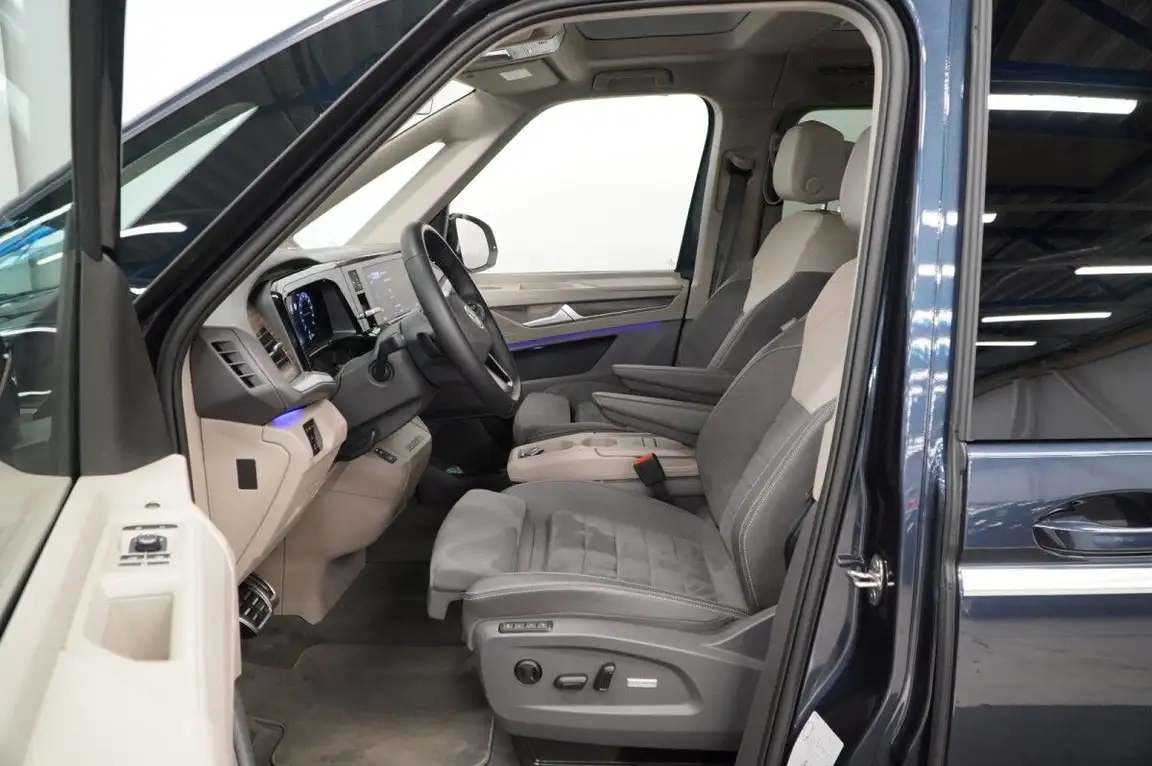 VOLKSWAGEN MULTIVAN