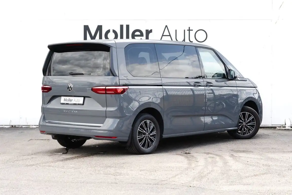 VOLKSWAGEN MULTIVAN