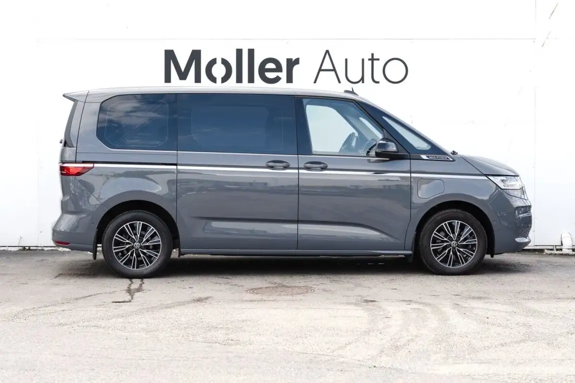 VOLKSWAGEN MULTIVAN