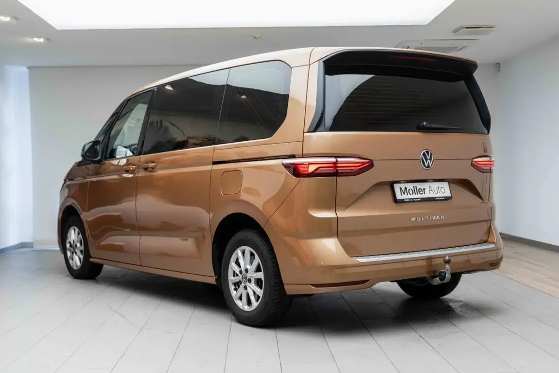 VOLKSWAGEN MULTIVAN